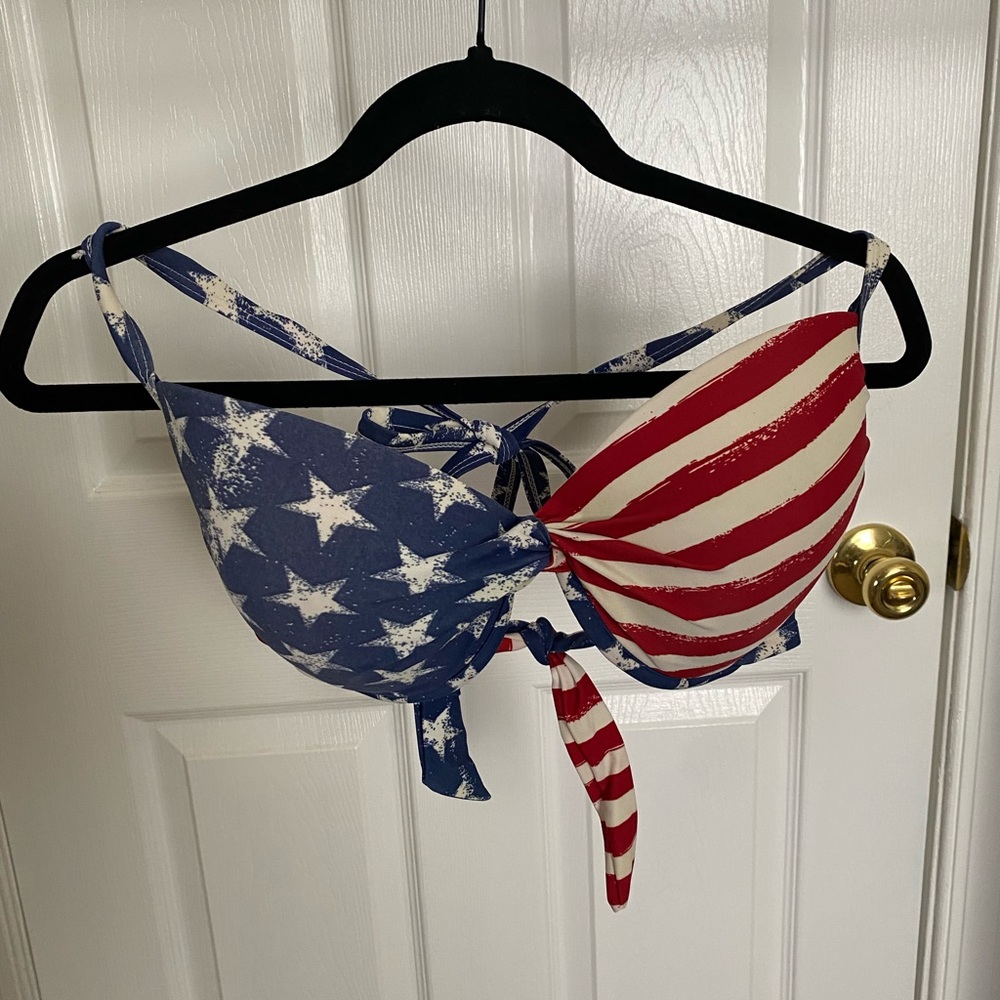 Xhilaration Red, White & Blue D/DD Bikini Top